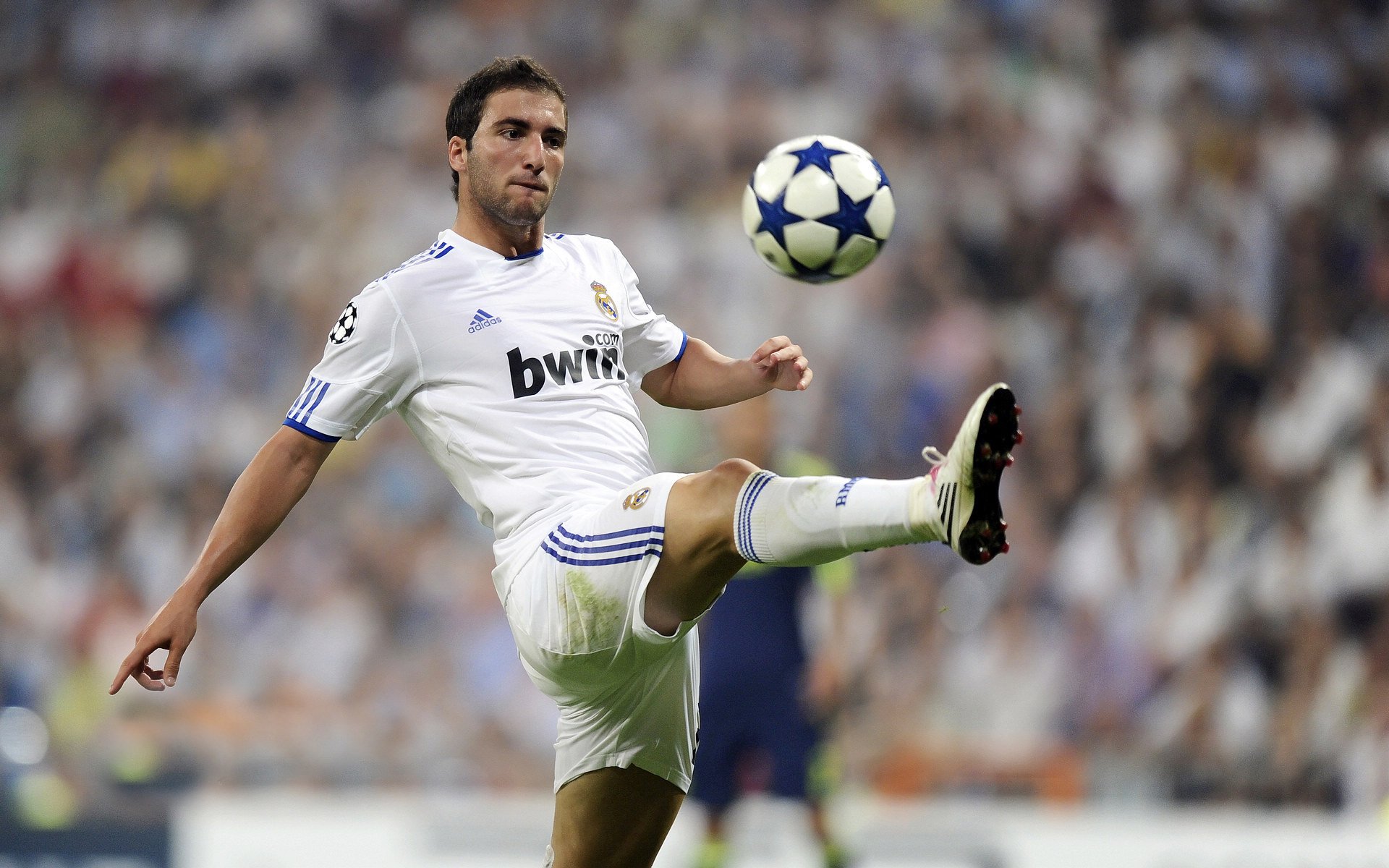 未来联盟：虚拟观赛、AR互动塑造新篮球体验，未来lol